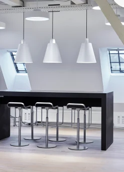 Louis Poulsen Innenleuchten>Pendelleuchte Above Ø550 Weiß