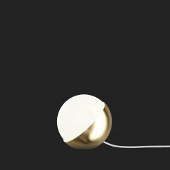 Louis Poulsen Innenleuchten>Tischleuchte VL Studio Ø150 Messing