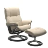 Stressless Sessel>Mayfair Signature Sessel mit Hocker M Leder Batick Cream Grau Chrom